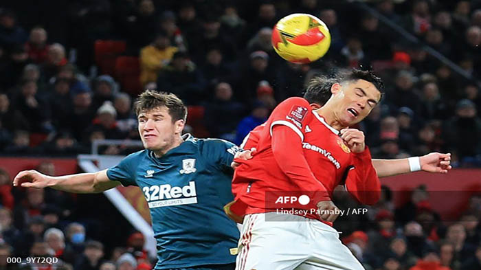 siaran-langsung-liga-inggris-burnley-vs-man-united-live-sctv-cek-skor-langsung.jpg