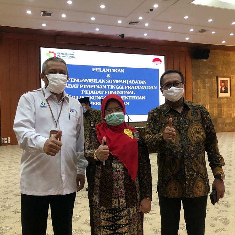 Kepala SMK SMTI Pontianak Raih Apresiasi Guru Ahli Utama dari Kementerian Perindustrian RI