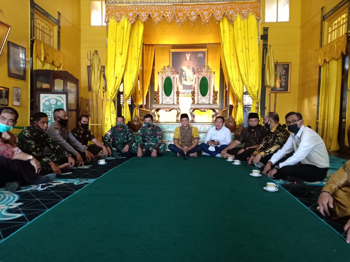 Ancam Keselamatan Jiwa hingga Jaringan Listrik, Sultan Imbau Warga Stop Main Layangan