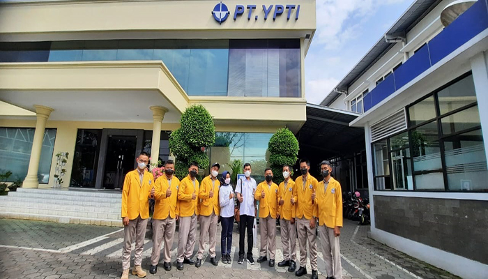 smk-smti-pontianak-melaksanakan-program-praktek-kerja-industri-1.jpg