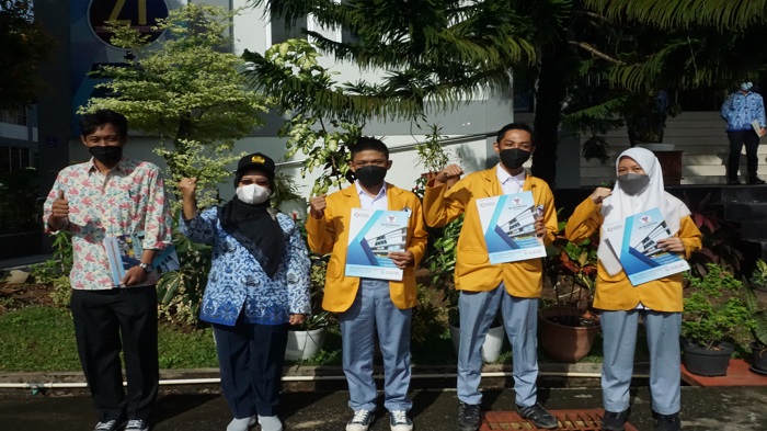 SMK SMTI Pontianak Raih Juara 3 Setara Perunggu pada Festival dan Lomba Seni Siswa Nasional - smk-smti-pontianak-meraih-juara-inovatif-3.jpg
