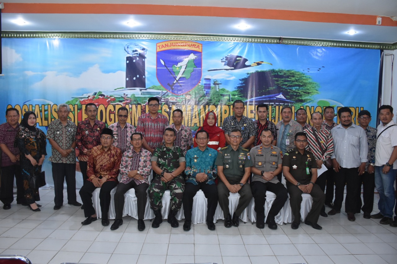 Kodim 1203/Ktp Sosialisasikan Program Desa Mandiri Menuju Langit Biru