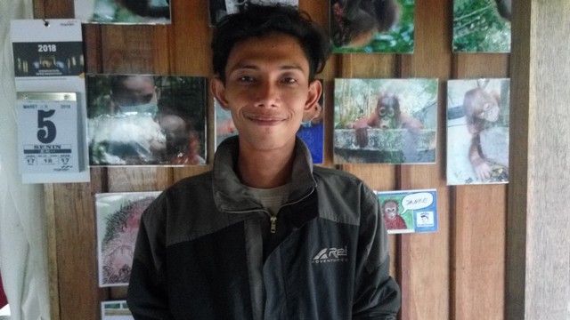 staff-petugas-edukasi-soc-dedi-henri-santoso_20180306_101536.jpg