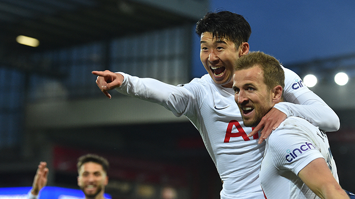 striker-tottenham-hotspur-asal-korea-selatan-heung-min-son-tengah.jpg