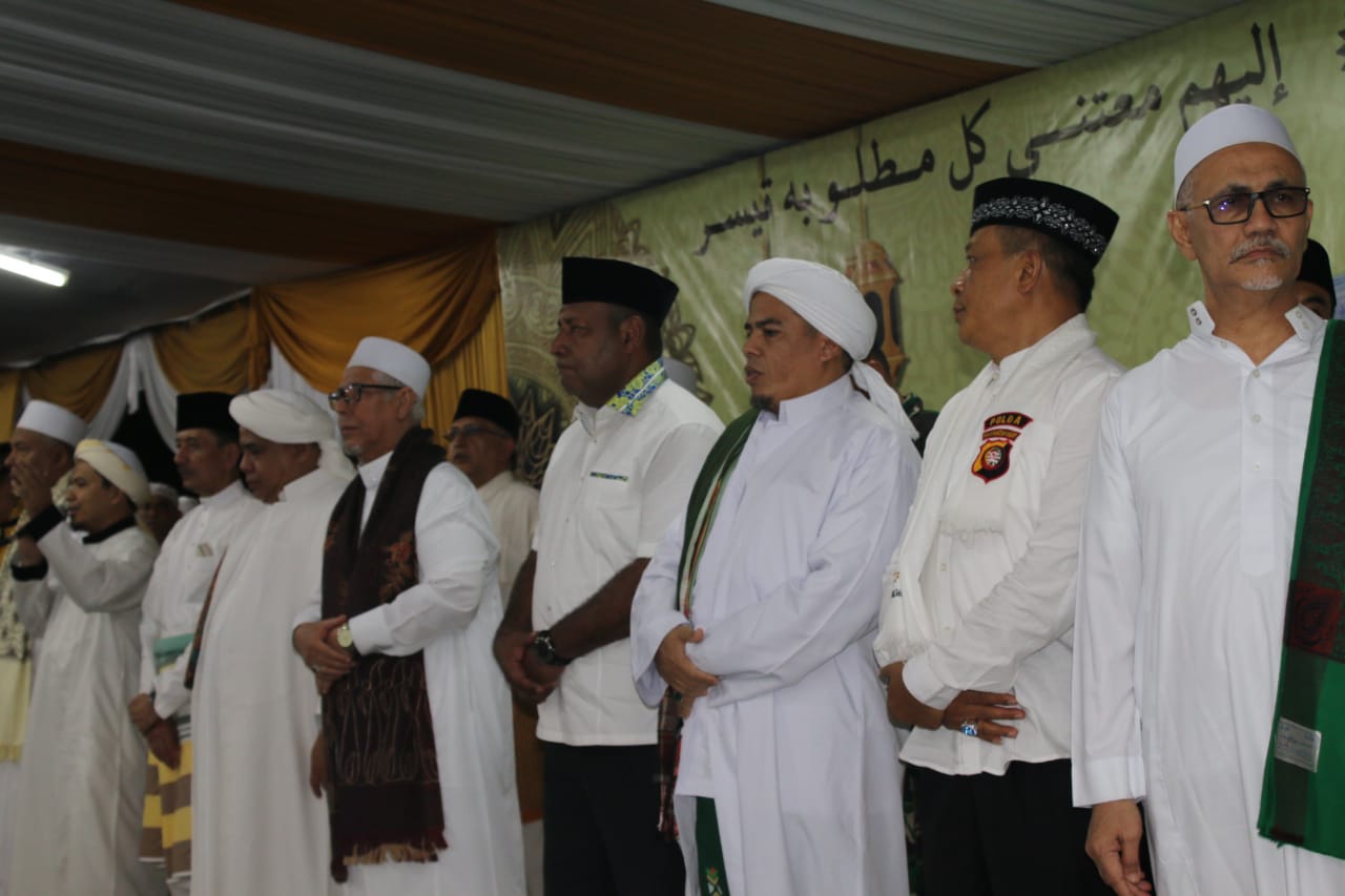 suasana-haul-akbar-al-qutub-al-habib-syekh-bin-ahmad-bafaqih.jpg