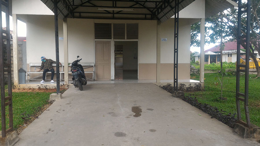 Tetangga Melayat Tersangka Narkoba Ditembak Mati di RSUD Dr Soedarso