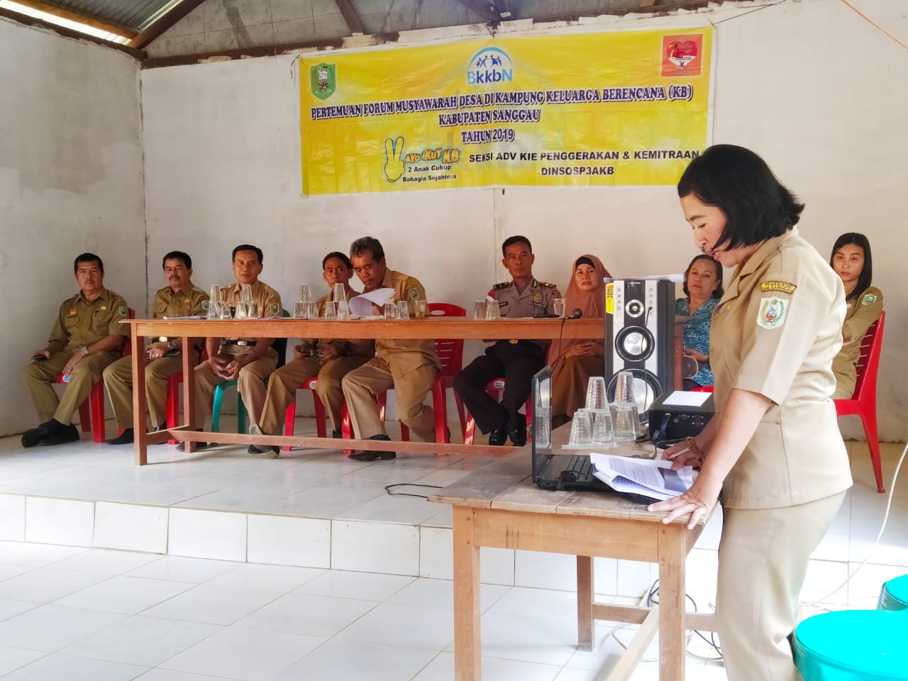 Forum Musyawarah Desa Kampung Keluarga Berencana Sanggau Wujudkan Bahagia dan Sejahtera dengan KB