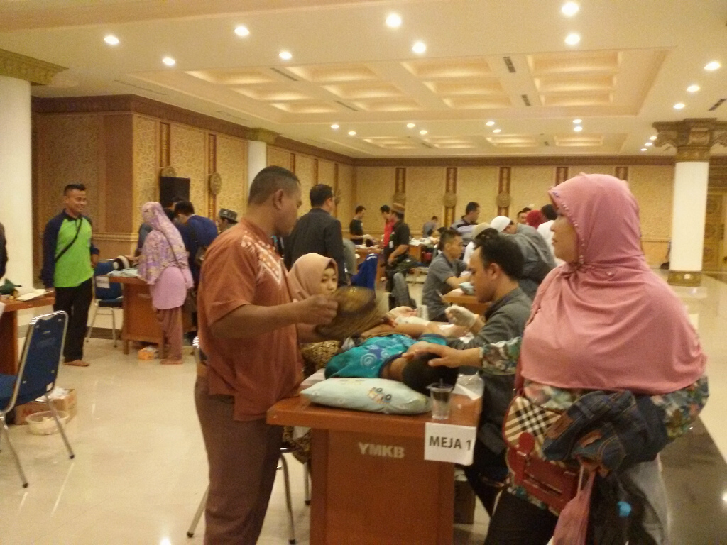 Tak Punya Biaya, Sampai SMP Peserta Khitanan Massal ini Baru Bisa Disunat