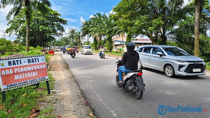 Tumpukan Material Sudah Terlihat, Pelebaran Jalan Sultan Hamid II Pontianak Dimulai