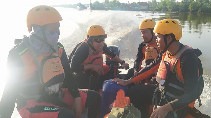 Sepekan Hilang, Pencarian Sukardi Hilang di Sungai Sambas Dihentikan