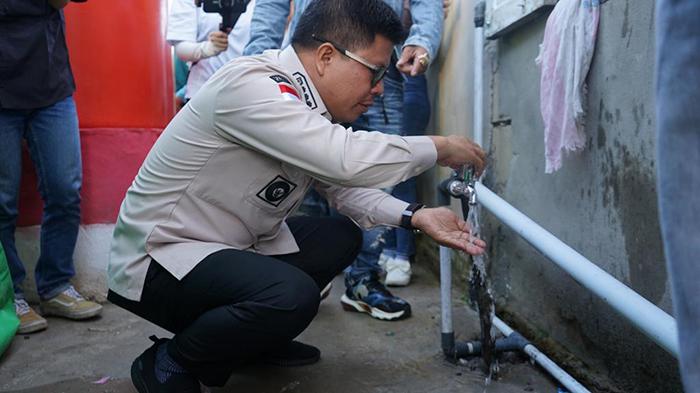 Bupati Satono Upayakan Ketersediaan Air Bersih Layak untuk Warga Jawai Sambas