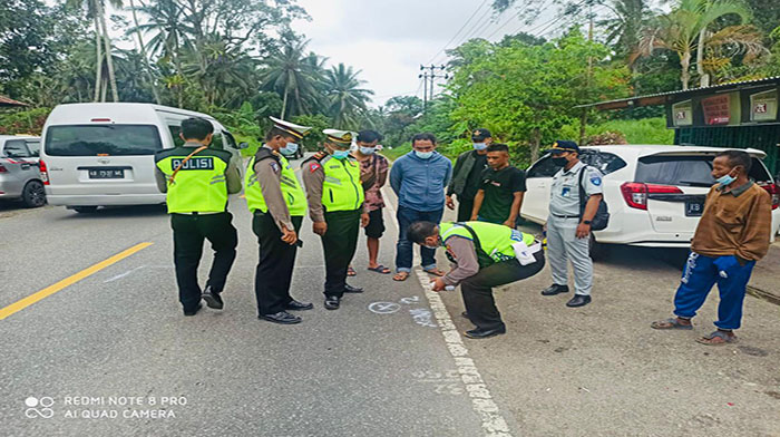 Quick Respons JR dan Polri, Jasa Raharja Kalbar Serahkan Santunan Laka Beruntun Karimunting