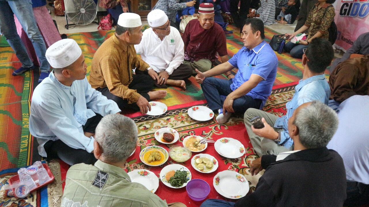Makan dan Ngopi Bareng, Masyarakat Doakan Karol-Gidot Memimpin Kalbar