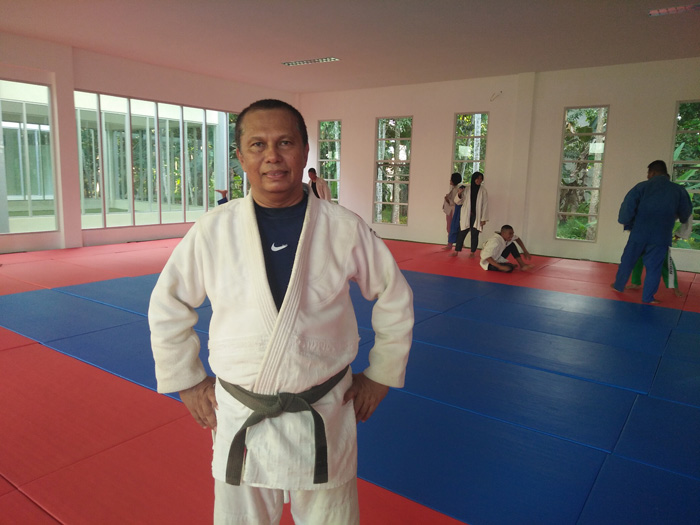 sy-saleh-alkadrie-yang-juga-lelatih-judo-kalbar_20180303_200214.jpg