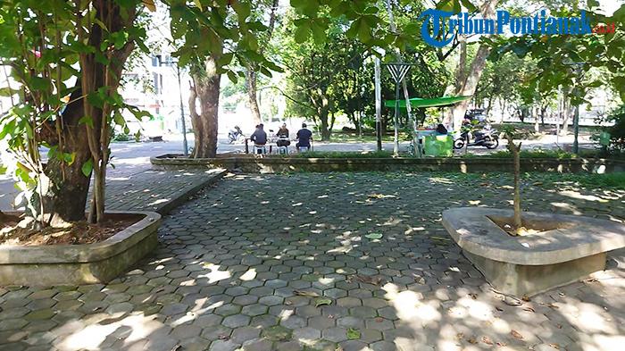 Warga Nilai Taman Akcaya Pontianak Minim Fasilitas, Tak Ada Toilet dan Tempat Sampah