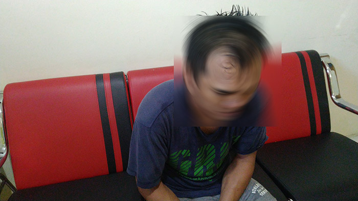 tersangka-ar-maling-mesin-air-yang-di-amankan-oleh-pihak-kepolisian.jpg