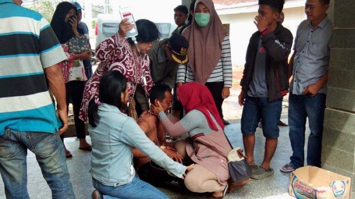 Bayinya 1,2 Bulan Meninggal Dunia, Air Mata Anton Tak Terbendung di RSUD Bob Bazar Kalianda