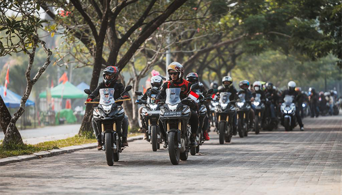 Tips Berkendara Secara Rombongan dari Instruktur Safety Riding Astra Motor Kalbar