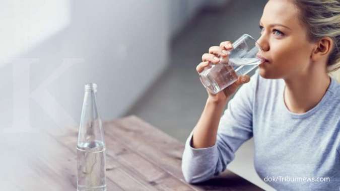 tips-diet-dengan-air-putih-ini-waktu-terbaik-minum-air-putih-untuk-menurunkan-berat-badan.jpg