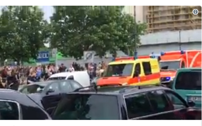 Ngamuk di Katedral, Seorang Pria Bersenjata Ditembak Polisi