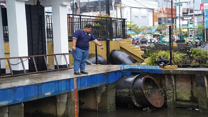 untuk-mesin-pompa-di-pintu-air-tersebut-dicuri.jpg