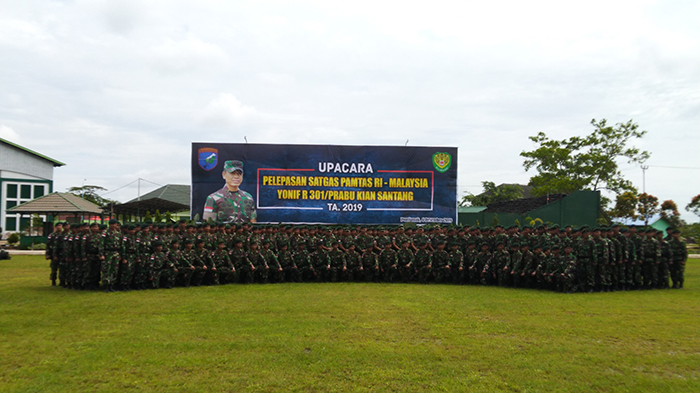 upacara-pelepasan-satgas-pamtas-yonif-r-301-prabu-kian-santang-e.jpg