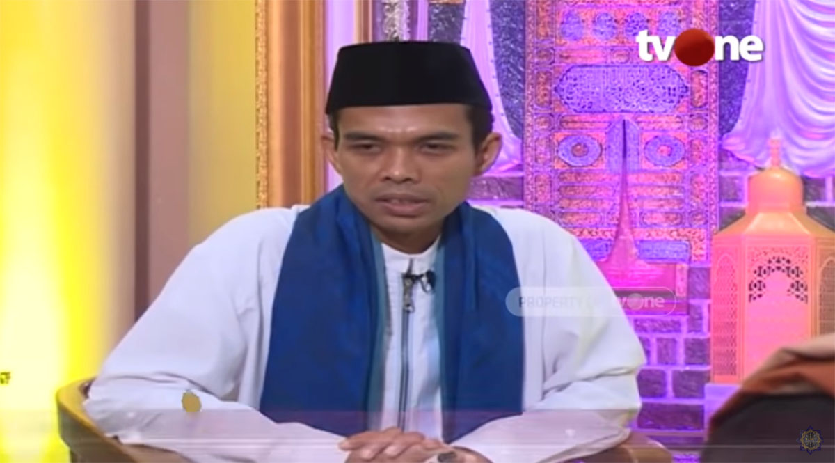 Saat Sahur Terdengar Azan Subuh, Berhenti Atau Lanjutkan Makan? Ini Penjelasan Ustadz Abdul Somad