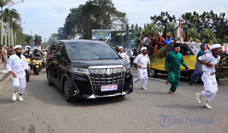 Ustadz Abdul Somad Bersama Rombongan Menuju titik start Ziarah Agung dengan Pengawalan Ketat - ustaz-abdul-somad_20180910_105021.jpg