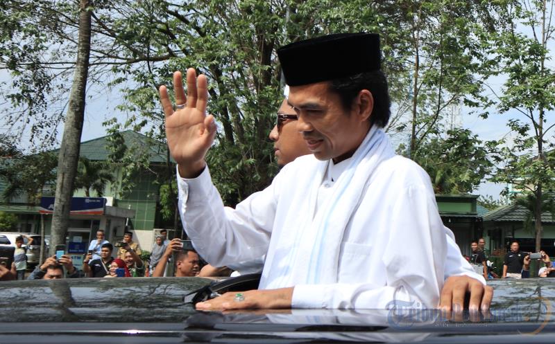 Ustadz Abdul Somad Disambut Meriah di Pontianak, 4 Orang Ini Sempat Menghinanya di Media Sosial