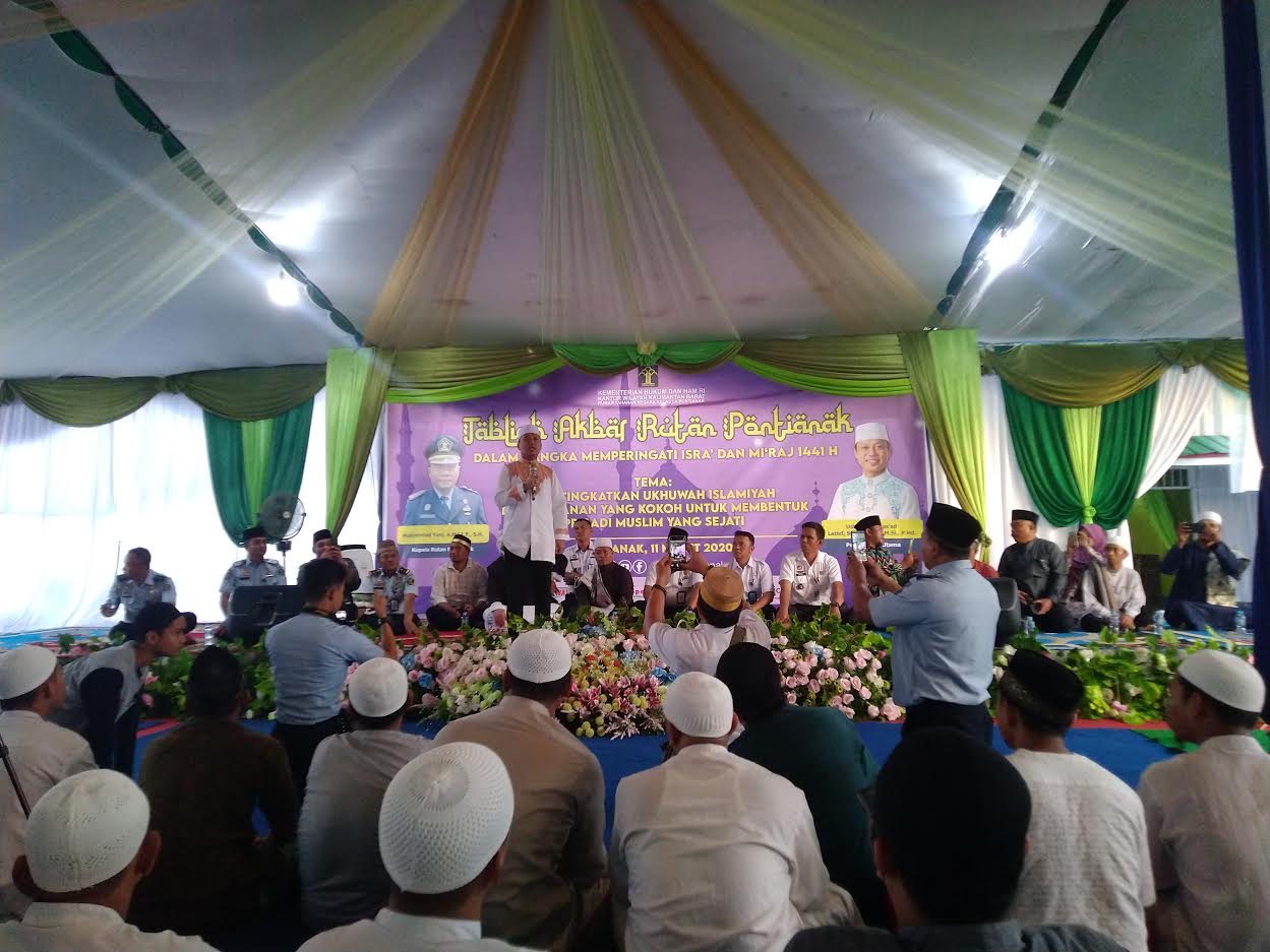 Rutan Kelas II A Peringati Isra Mikraj, Ustaz Das’ad Minta Warga Binaan Perbaiki Salat