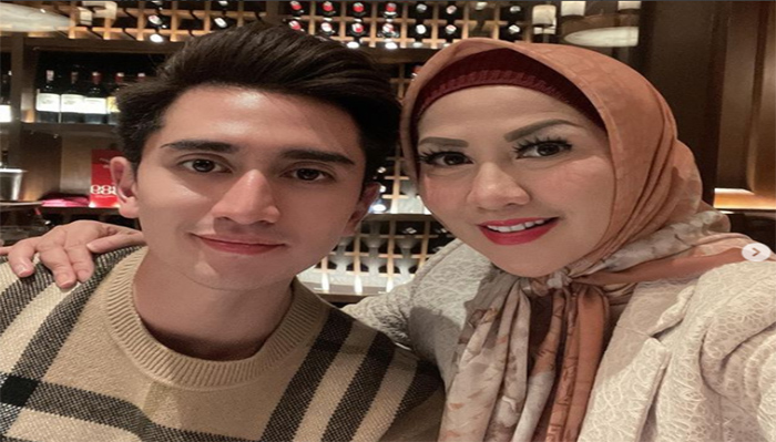 venna-melinda-mendadak-unggah-potret-bersama-verrell.jpg