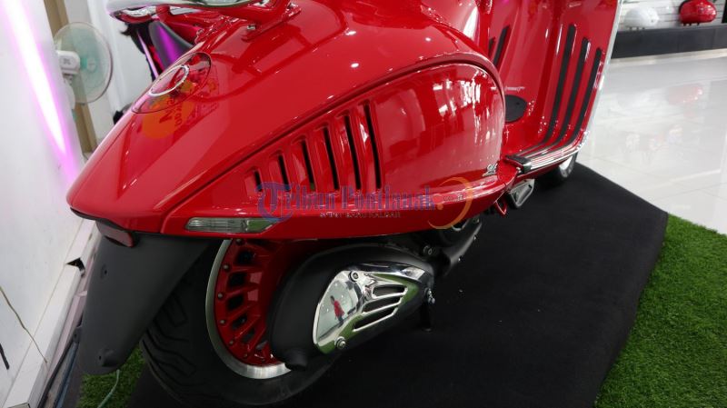 Si Elegan Nan Memikat Vespa Piaggio 946 Red - vespa-piaggio-946_20171125_184152.jpg