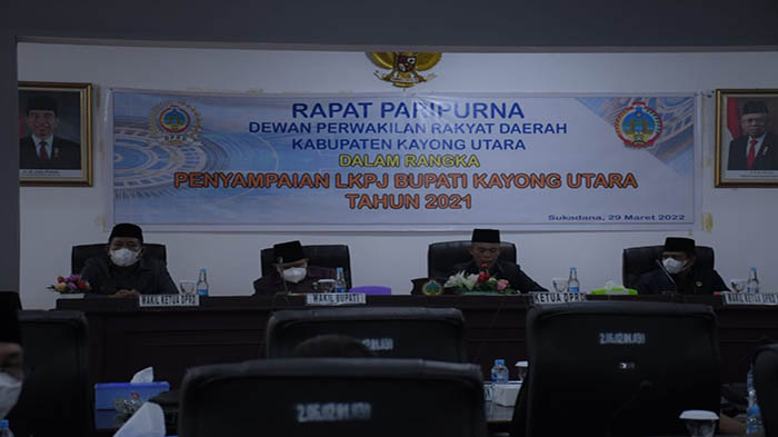 wakil-bupati-kayong-utara-effendi-ahmad-hadiri-rapat-paripurna-sdf-sdf-sdf.jpg