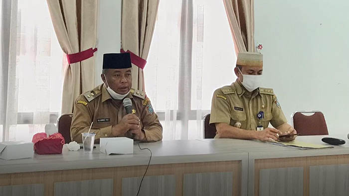 wakil-bupati-mempawah-saat-menghadiri-rapat-koordinasi-sdfs-df.jpg