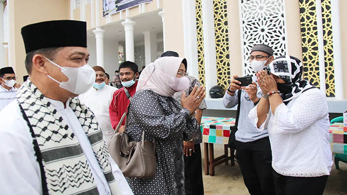 wakil-gubernur-kalimantan-barat-ria-norsan-dan-bupati-mempawah-erlina-sdf-sdf-sd.jpg
