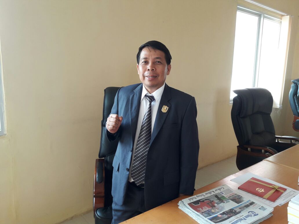wakil-ketua-dprd-sanggau-usman-ssos-msi_20171221_002649.jpg
