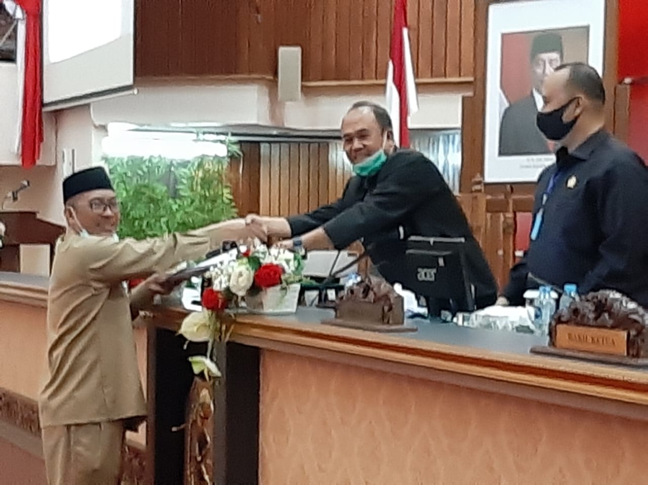 Tatib Disahkan, Diharapkan Dapat Tingkatkan Kualitas DPRD Kalbar