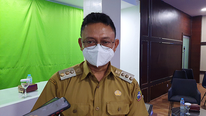 wali-kota-pontianak-edi-rusdi-kamtono-saat-diwawancara-52ret.jpg
