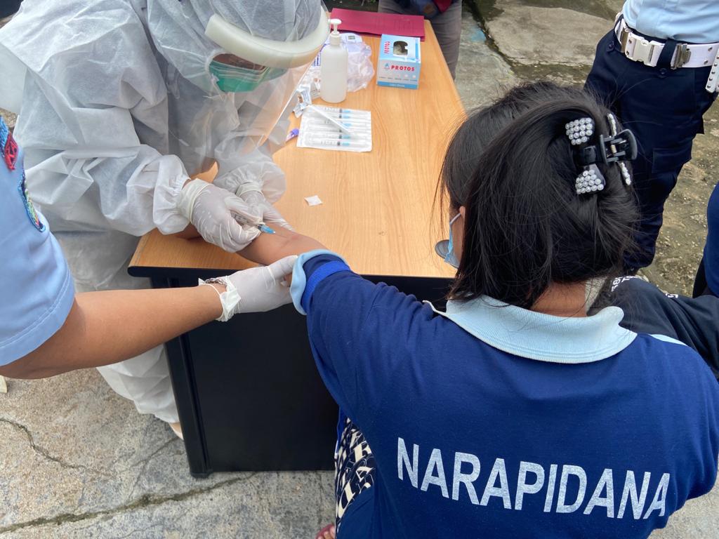 Rutan Sanggau Rapid Test 8 Orang Warga Binaan Sebelum Dimutasi ke Lapas Klas II A Pontianak