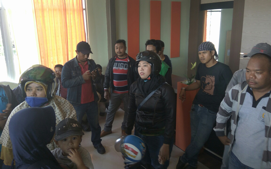 BREAKING NEWS: Warga Istana Griya 1 Tuntut Developer Pasang Jaringan Listrik