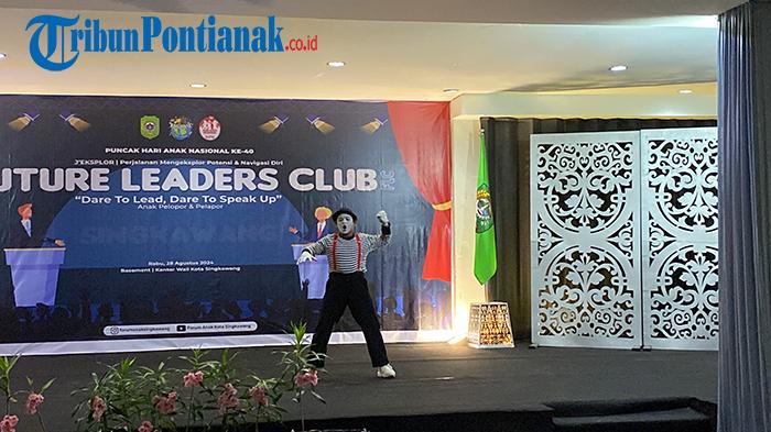 Puncak HAN ke-40, Perwakilan Siswa Sekolah Luar Biasa Kota Singkawang Tampilkan Pantomim