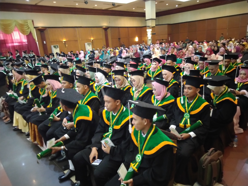 wisuda-stikes_20181010_201410.jpg