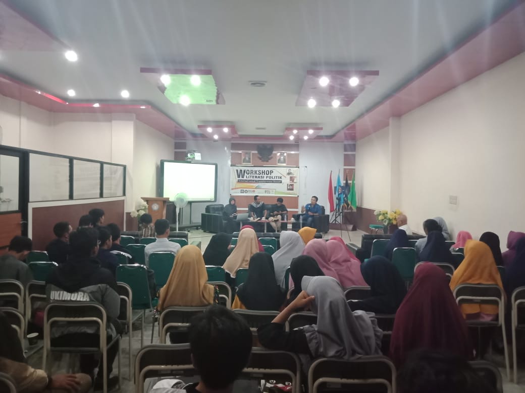 Fordeb Gelar Workshop Literasi Politik di Politeknik Negeri Sambas