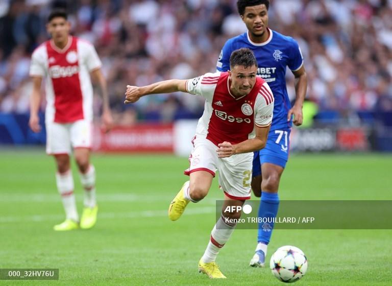 Hasil Babak Pertama Liga Champions Ajax Pesta Gol Hadapi Rangers! Steven Berghuis Buktikan Ketajaman