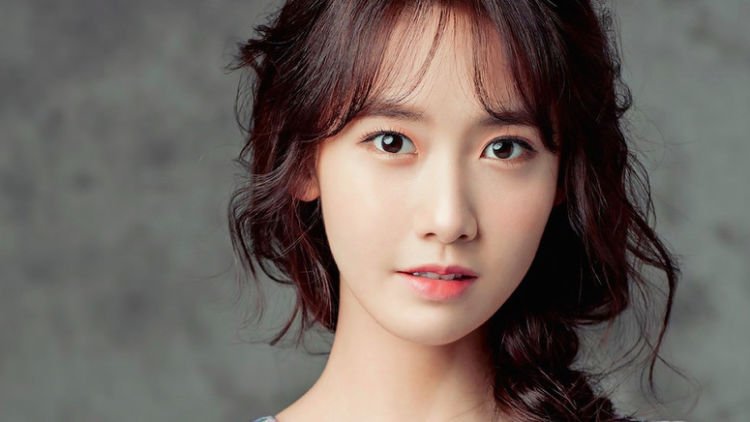 Wow! Meski Tipis dan Transparan, Segini Lho Harga Dress yang Dipakai YoonA