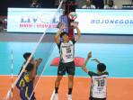 Aksi-Alvin-Daniel-bersama-Indomaret-Volleyball11.jpg