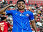 Aksi-Salim-Tuharea-usai-membobol-gawang-Bali-United.jpg