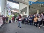 Aksi-unjuk-rasa-penolakan-wacana-kenaikan-harga-BBM-di-gedung-D2345dfvc.jpg