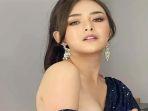 Amanda-Manopo-juga-memiliki-barang-yang-sama-namun-dengan-warna-yang-berbeda-loh.jpg