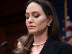 Angelina-Jolie-Terjebak-Horor-di-Ukraine-Bergegas-ke-Bunker-saat-saat-Bombardemen-Rusia-di-Lviv.jpg